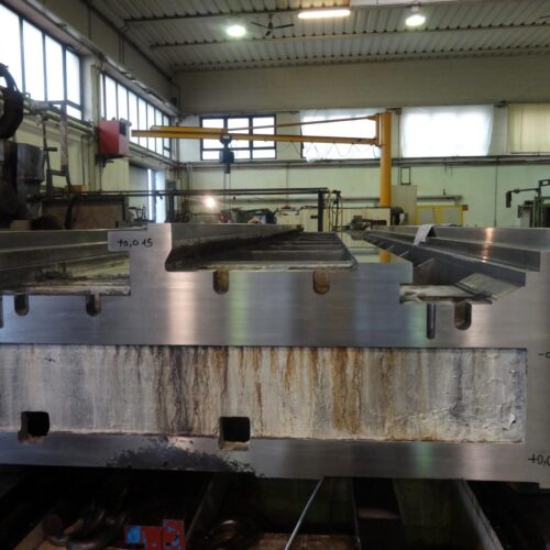 1-Basement length 10,700 x width 2,500 with 2 heads end mailling