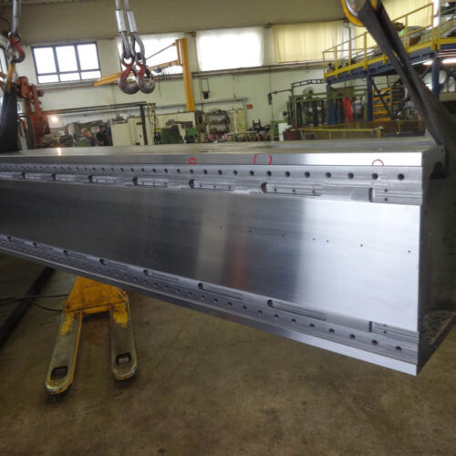 51-ex. of grinding on Ram with 4 tracks linear guide housings