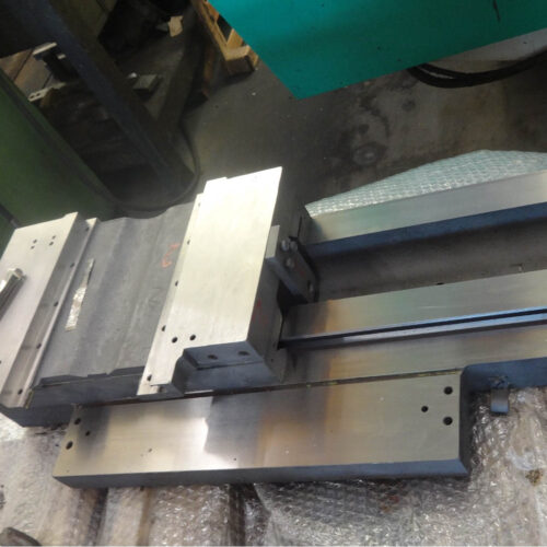 40-ex. grinding on lathe trolleys